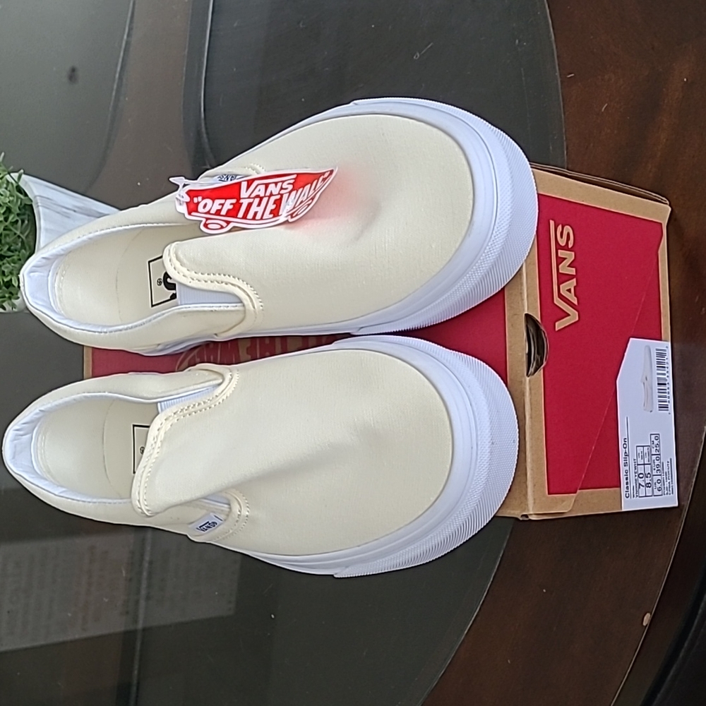 Vans classic white slip-on Size 8.5 women's